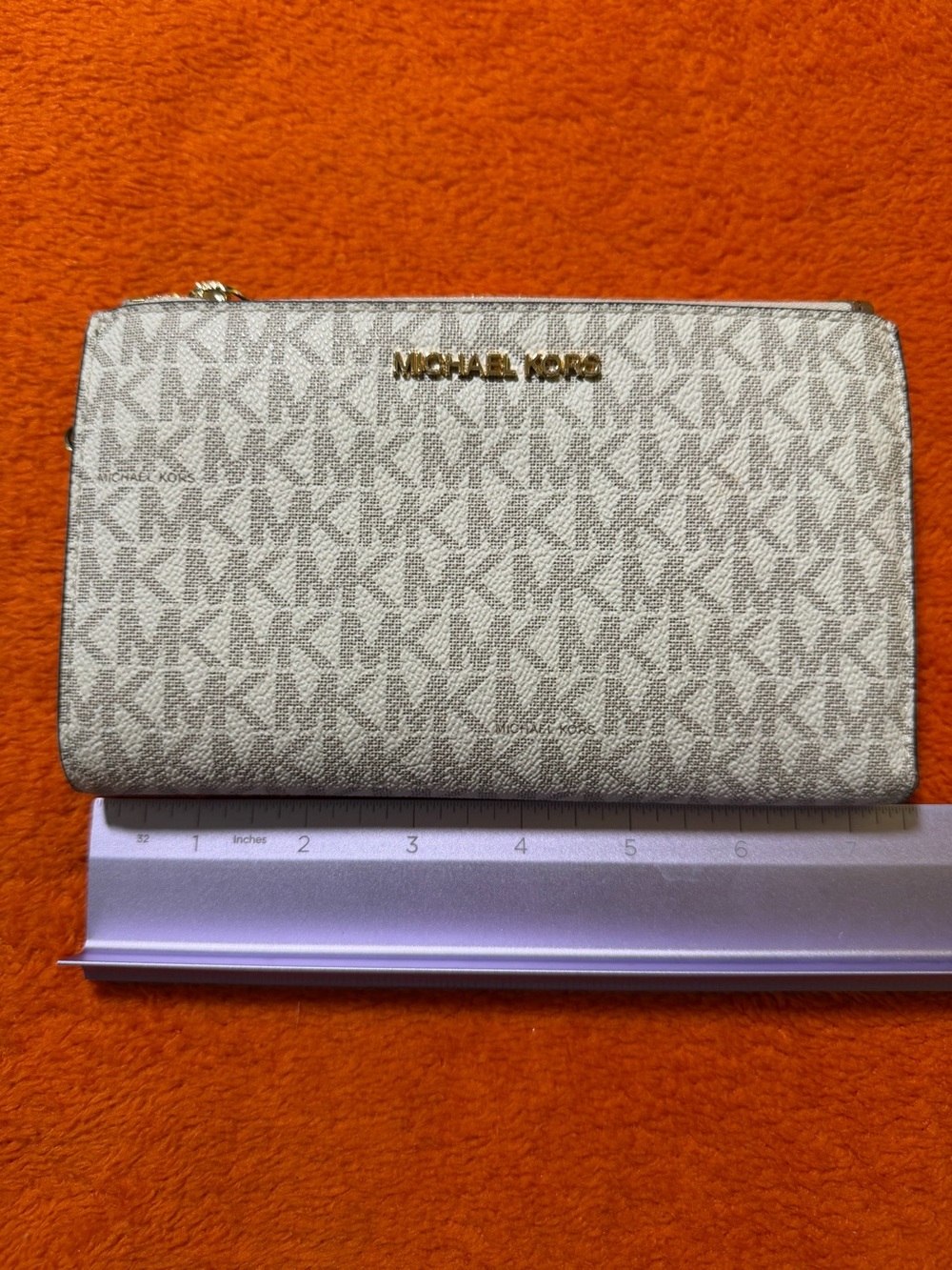 Michael Kors Vanilla Signature Logo Wristlet Wallet Zip Around Gold Tone 8”